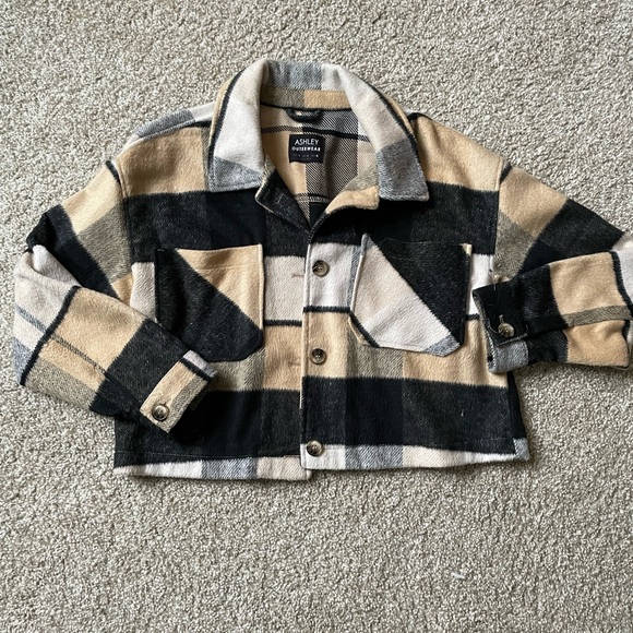 Ashley Outwear Shacket - Picture 1 of 2